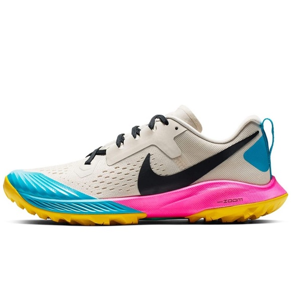 Nike Air Zoom Terra Kiger 5 - Picture 2 of 7